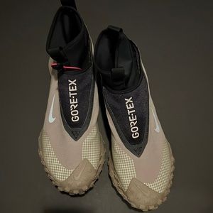 Nike Men's ACG Mountain Fly Gore-Tex